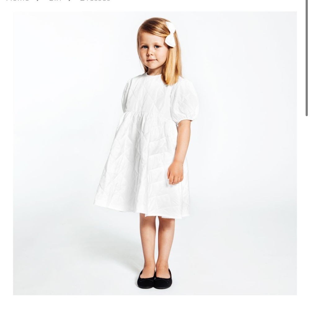 BRAND NEW! Quilted white dress 2y
